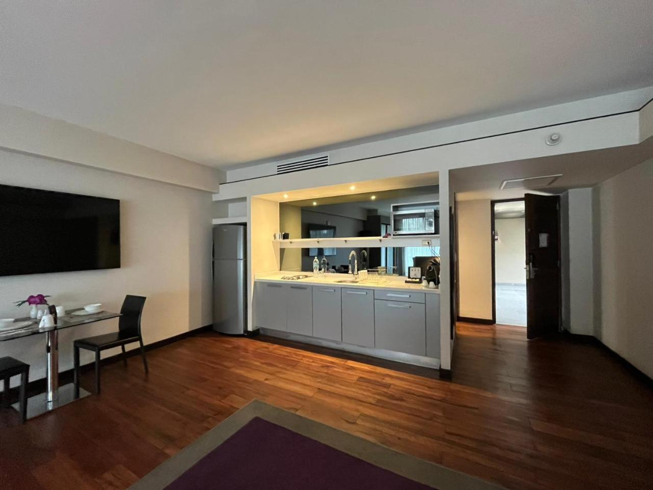 Las Suites Campos Eliseos Mexico City Exteriör bild