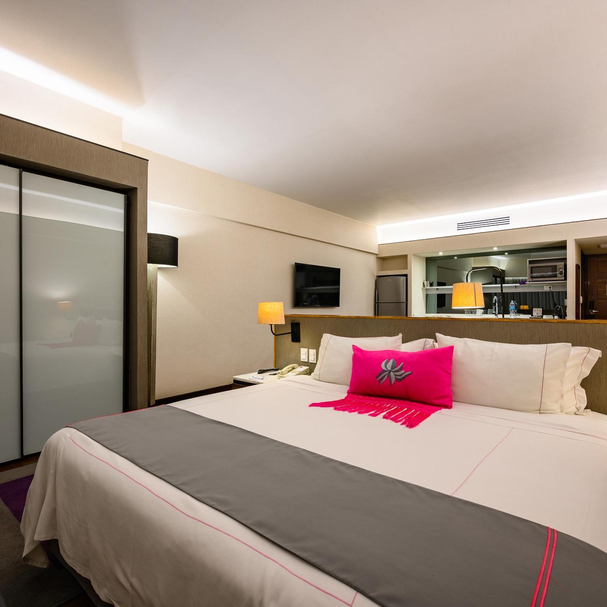 Las Suites Campos Eliseos Mexico City Exteriör bild