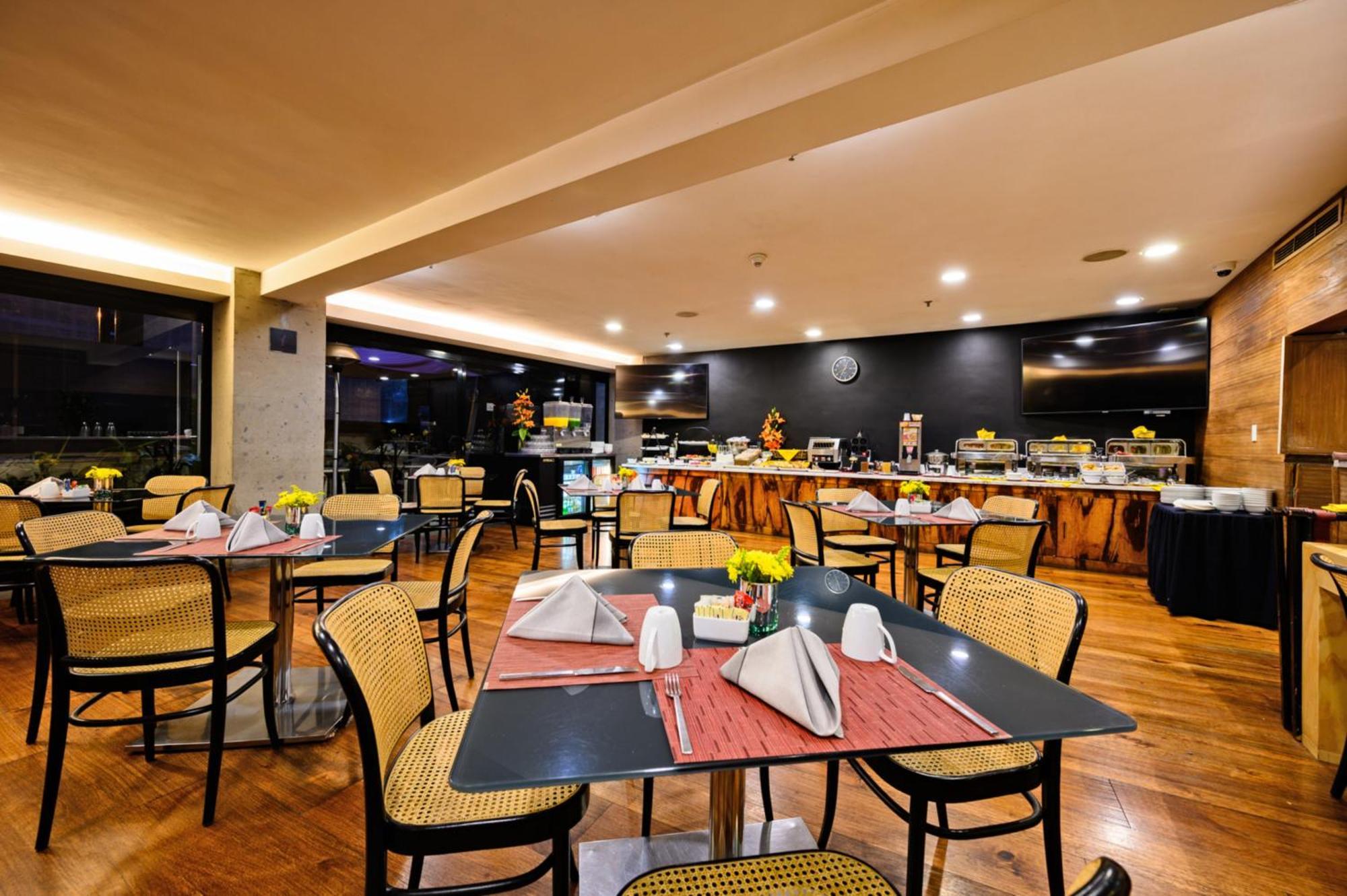 Las Suites Campos Eliseos Mexico City Exteriör bild
